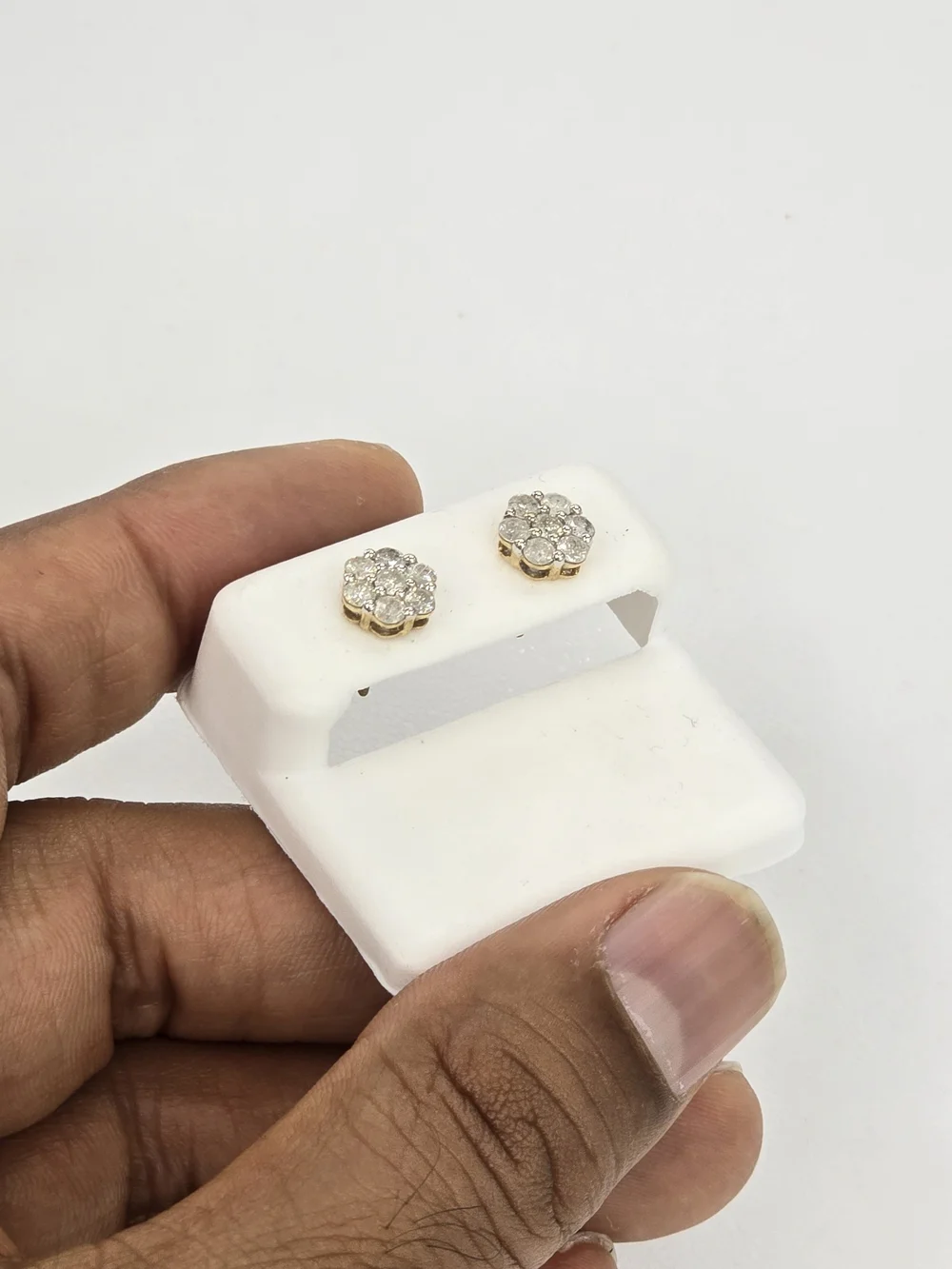 Real Diamond 10k Gold Flower Stud Earring
